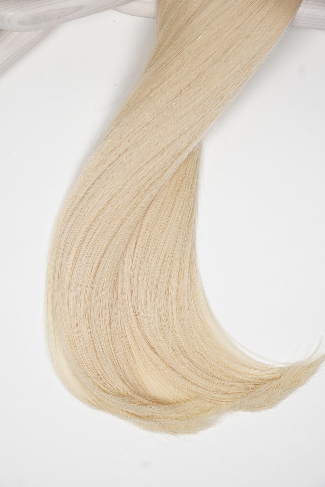 #1001 Vail Blonde - Alma Triple Genius Volume Weft