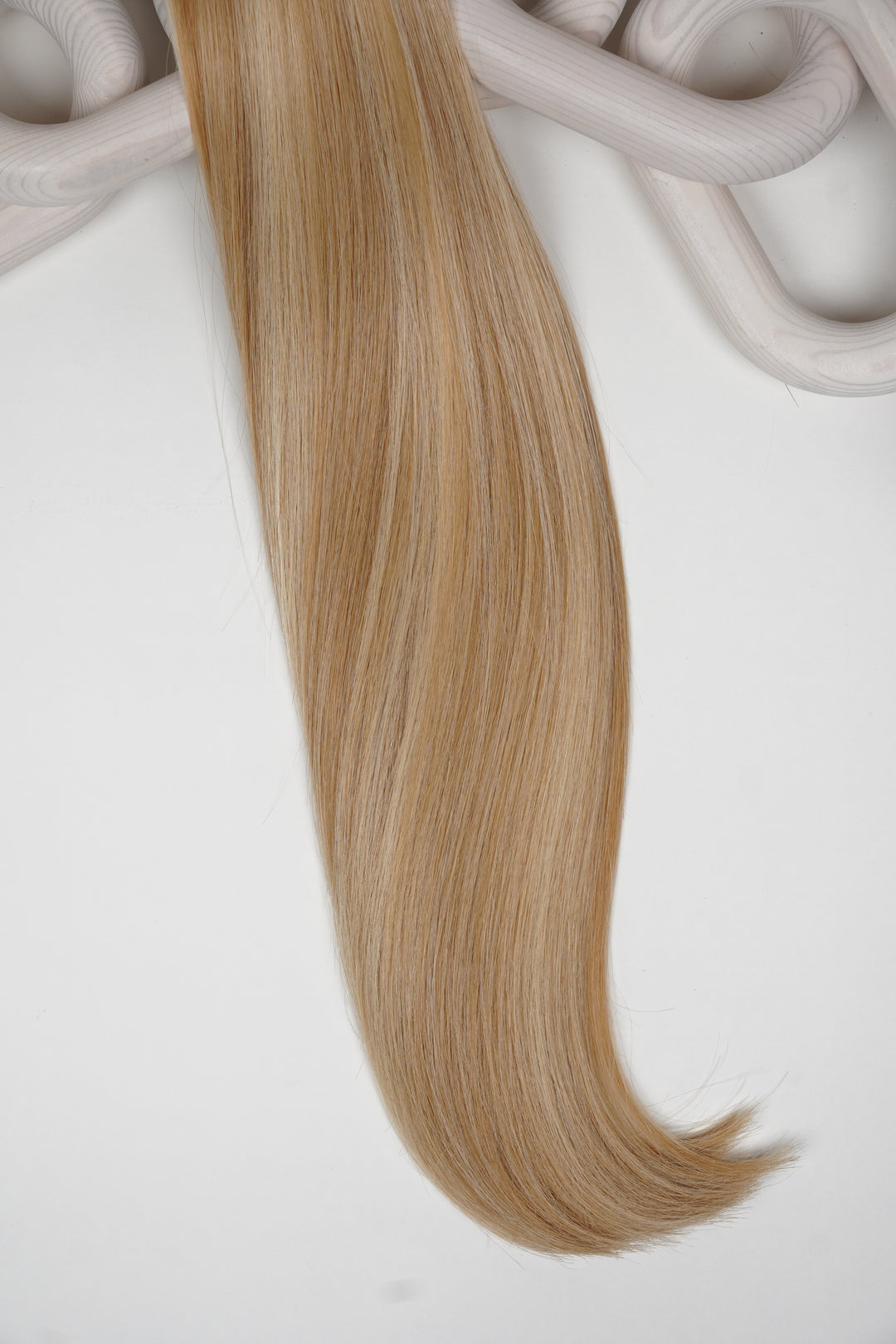 #P8/613 Vanilla Crunch - Alma Triple Genius Volume Weft